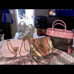 Purses/shoes